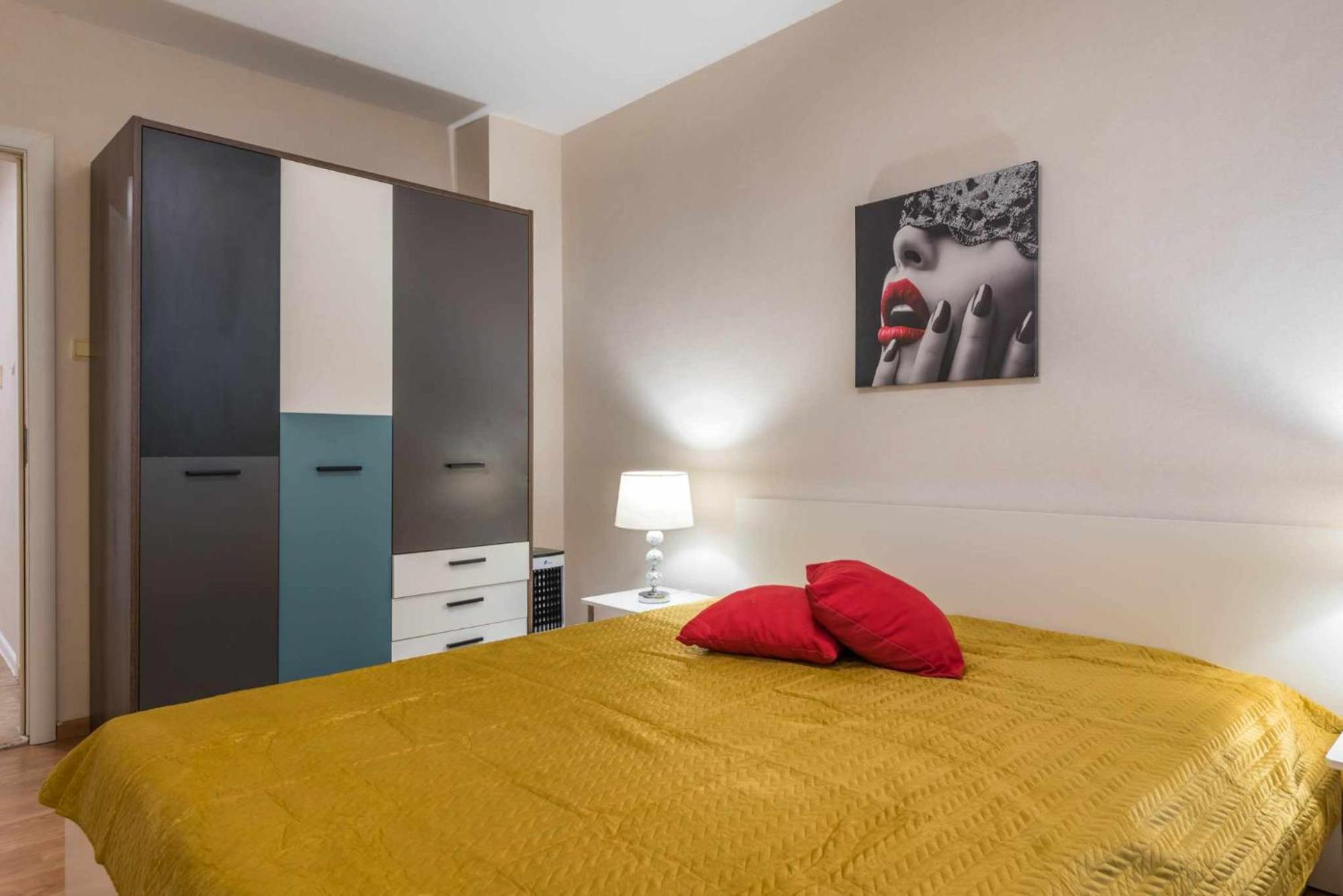 Red Velvet Apartment Warna Exterior foto